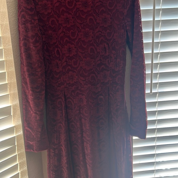 Burgundy Lace Long-Sleeved Maxi Modest Dress - Size Small - Picture 1 of 4